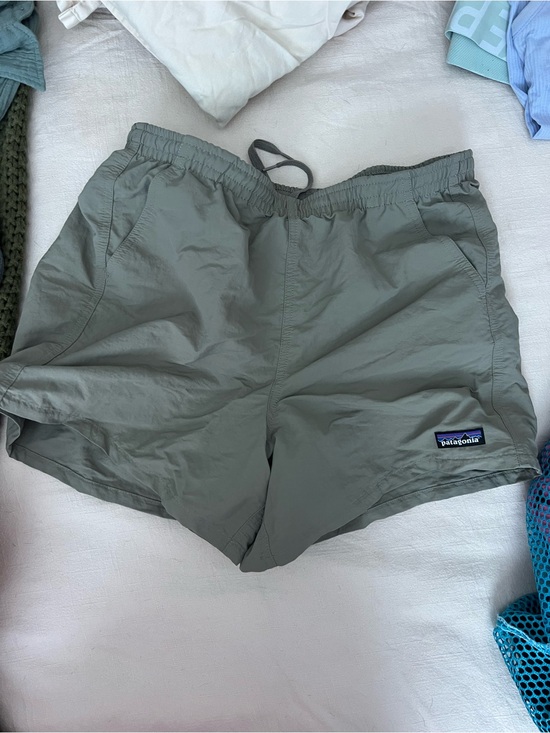 Patagonia Pants - Patagonia Women’s Baggies Shorts M
